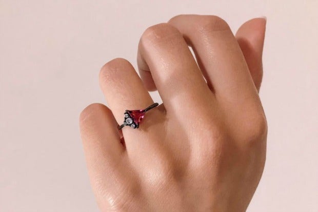 Gemandi 'Dragonfruit' Black Gold Ring with Pink Cubic Zirconia
