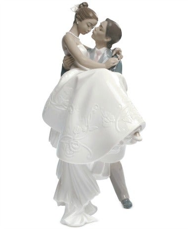 Lladró Porcelain 'The Happiest Day' Figurine