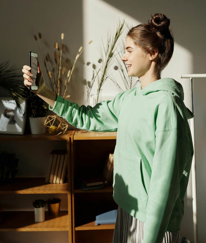 15-Year-Old Girl Says Her Pregnancy Is Not Normal But She's Not Going To Hide Under A Rock Either