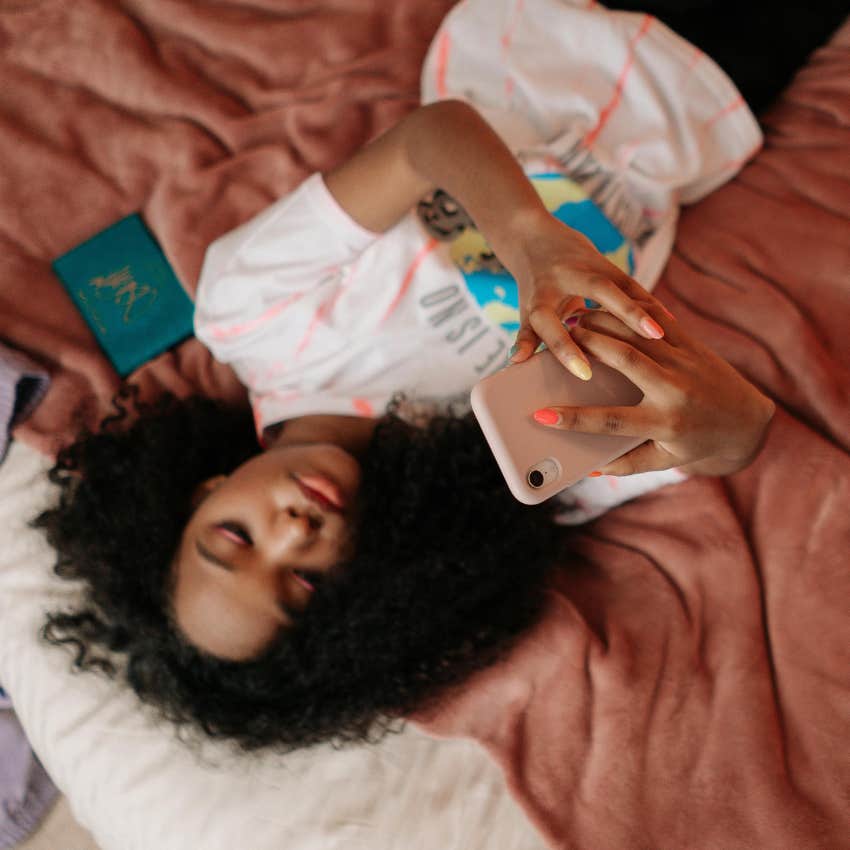 15-Year-Old Girl Says Her Pregnancy Is Not Normal But She's Not Going To Hide Under A Rock Either