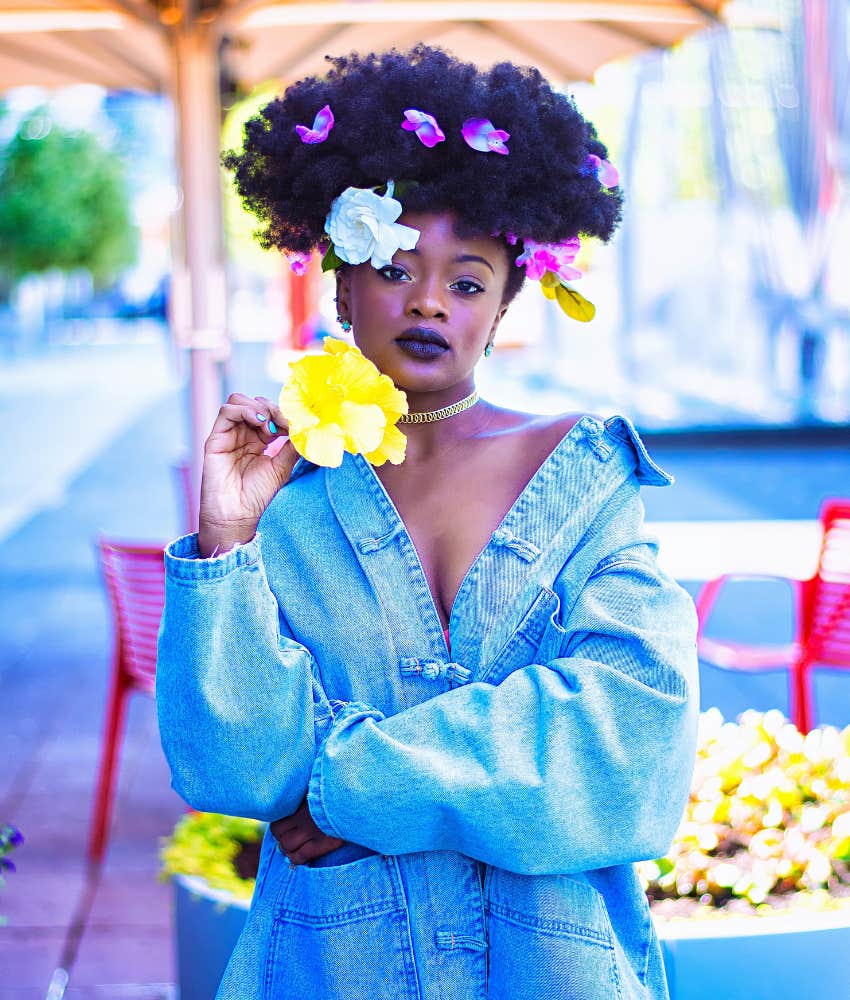 5 Often Overlooked Signs People Think You're Attractive