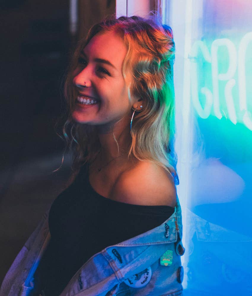 5 Often Overlooked Signs People Think You're Attractive