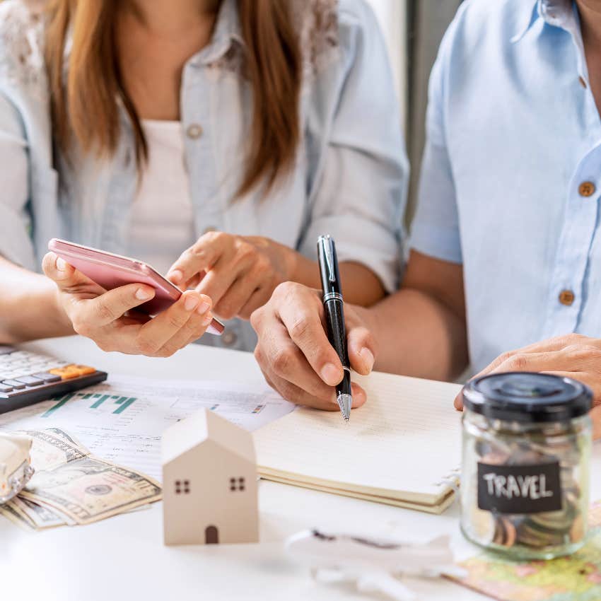 Admitted Trust Fund Baby Says That He's Stingy With Money And Doesn't Want To Pay For Girlfriend's Vacation 