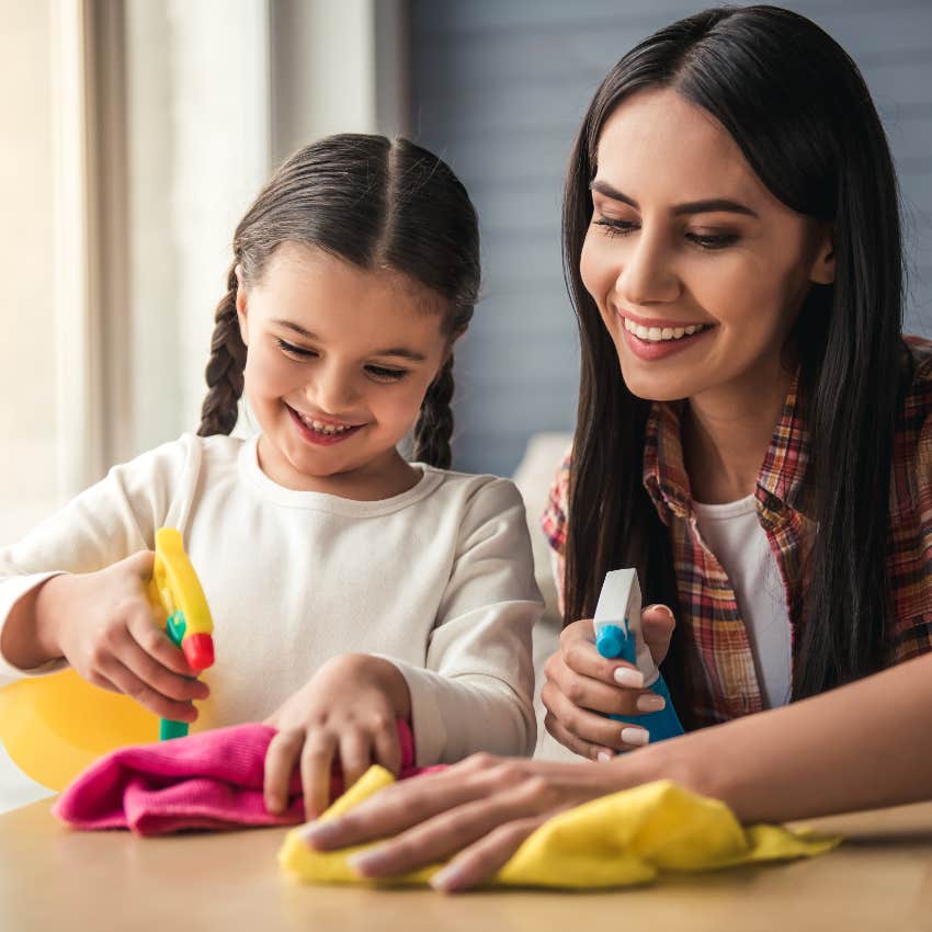 Mom Accused Of Enabling Laziness For Cleaning Her Daughter's Room