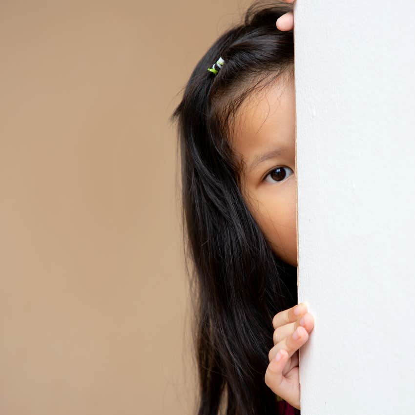 Psychologist Explains Why Parents Shouldn't Offer Comfort When Kids Feel Unsure