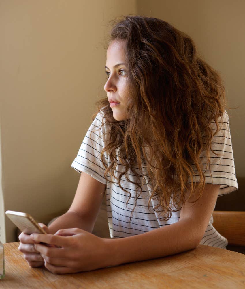 Woman Shares The Text From Her Boss After Missing 2 Weeks Of Work When Her Dad Died