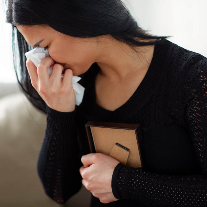 Woman Shocked By Her Sister's Cruel Response To Her Miscarriage 