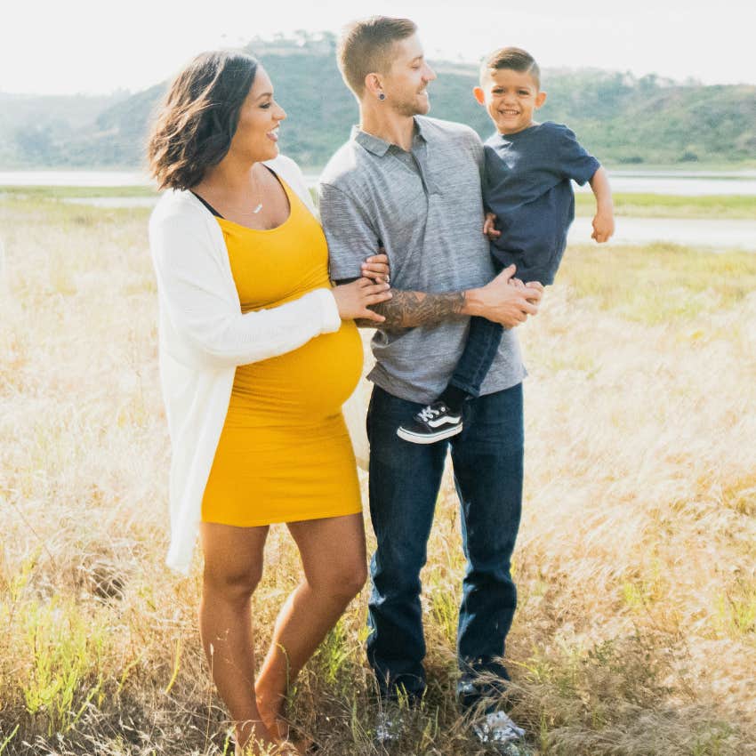 Woman Shares How She And Her Boyfriend Became A 'Low Income' Family Of 5 — With Another Kid On The Way